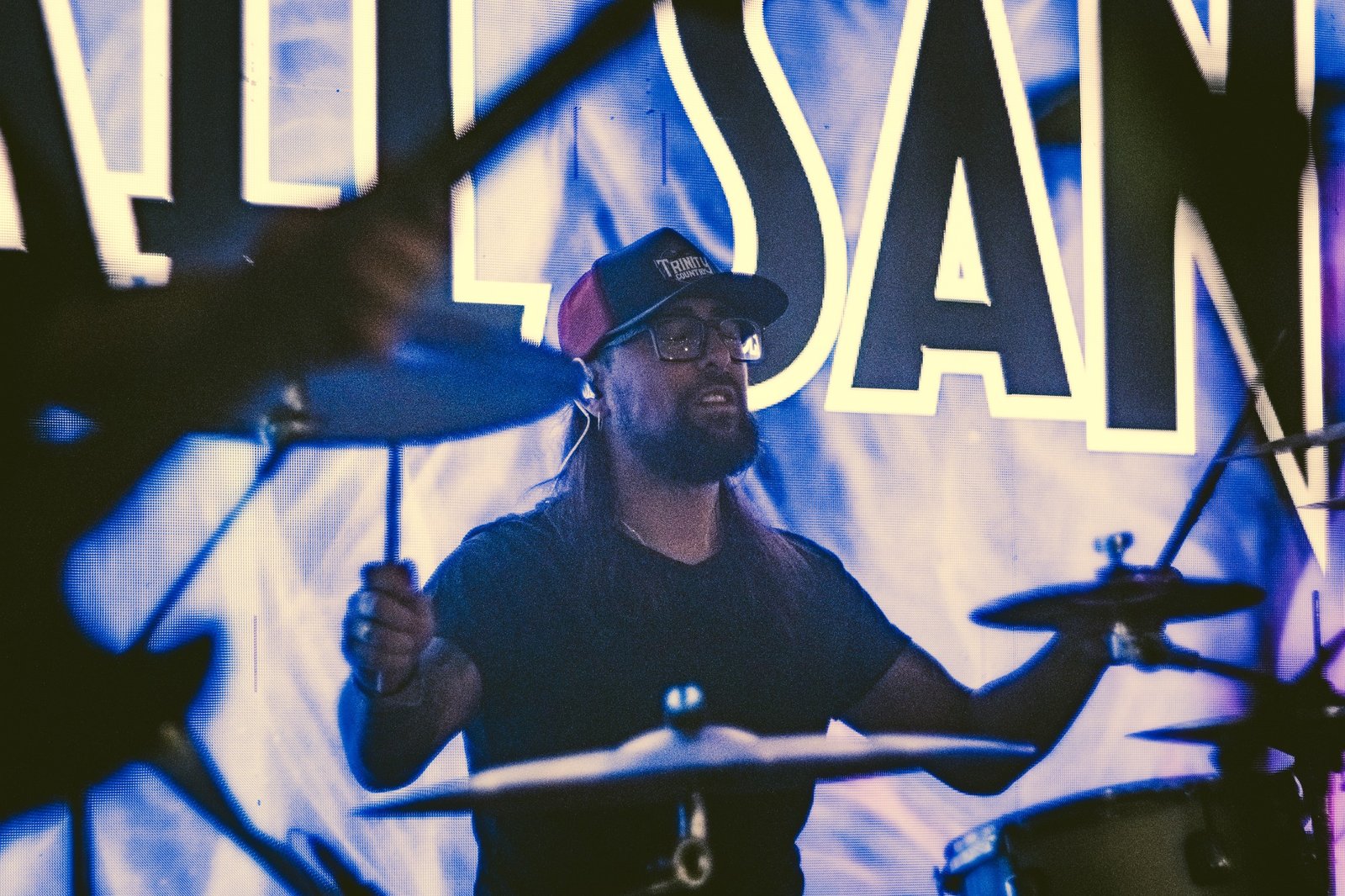 Baterista da banda Rafael San em apresentação ao vivo